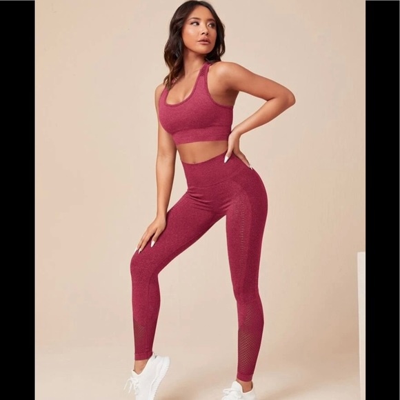 NWOT Seamless High Stretch Contrast Fishnet Sports Set - Picture 3 of 5